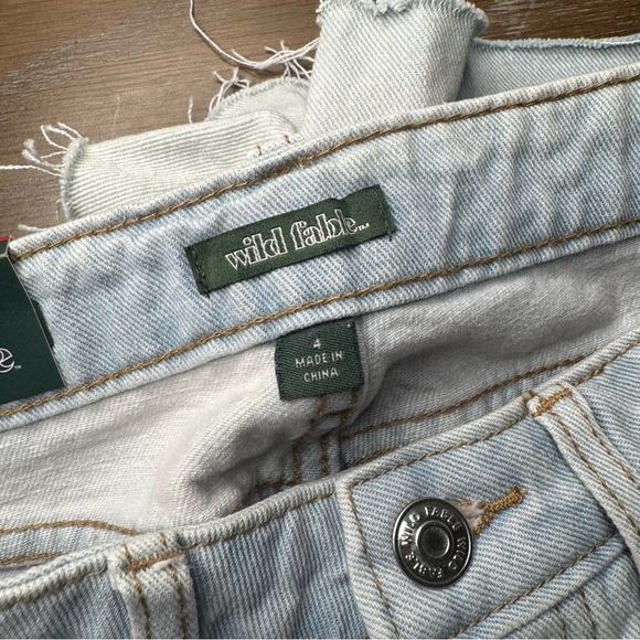 Wild Fable Super High Rise Cut Off Short Two Tone Light Wash Size 4 NWT Boho - Picture 11 of 12